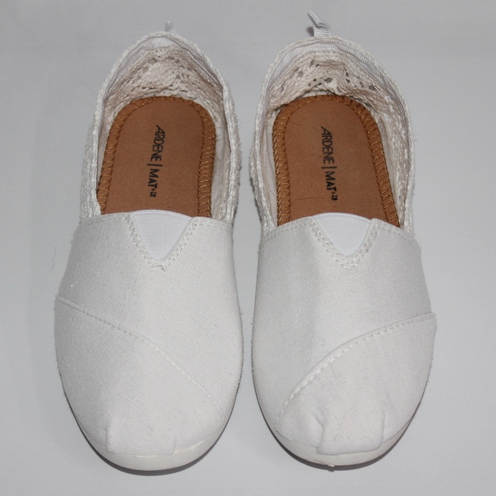 White Canvas Flats